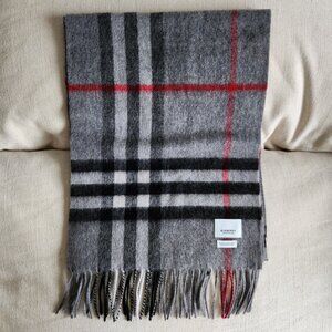 NWOT Burberry Gray & Red 100% Cashmere Scarf